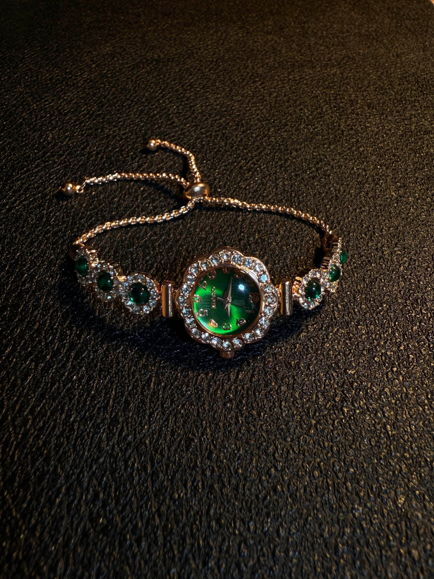Vintage Emerald Green Crystal Flower Bracelet Watch W0004